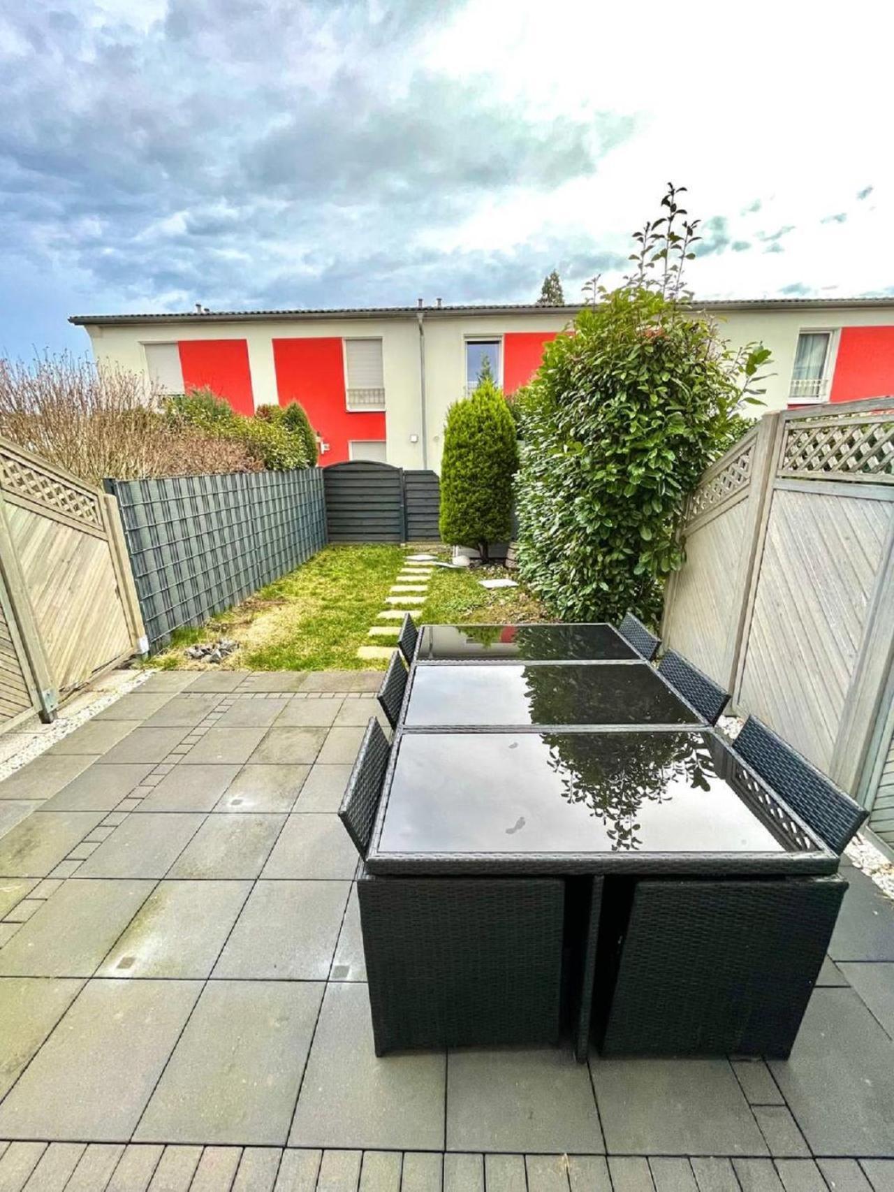 Geraeumiges Ferienhaus In Koblenz Koblenc Exteriér fotografie